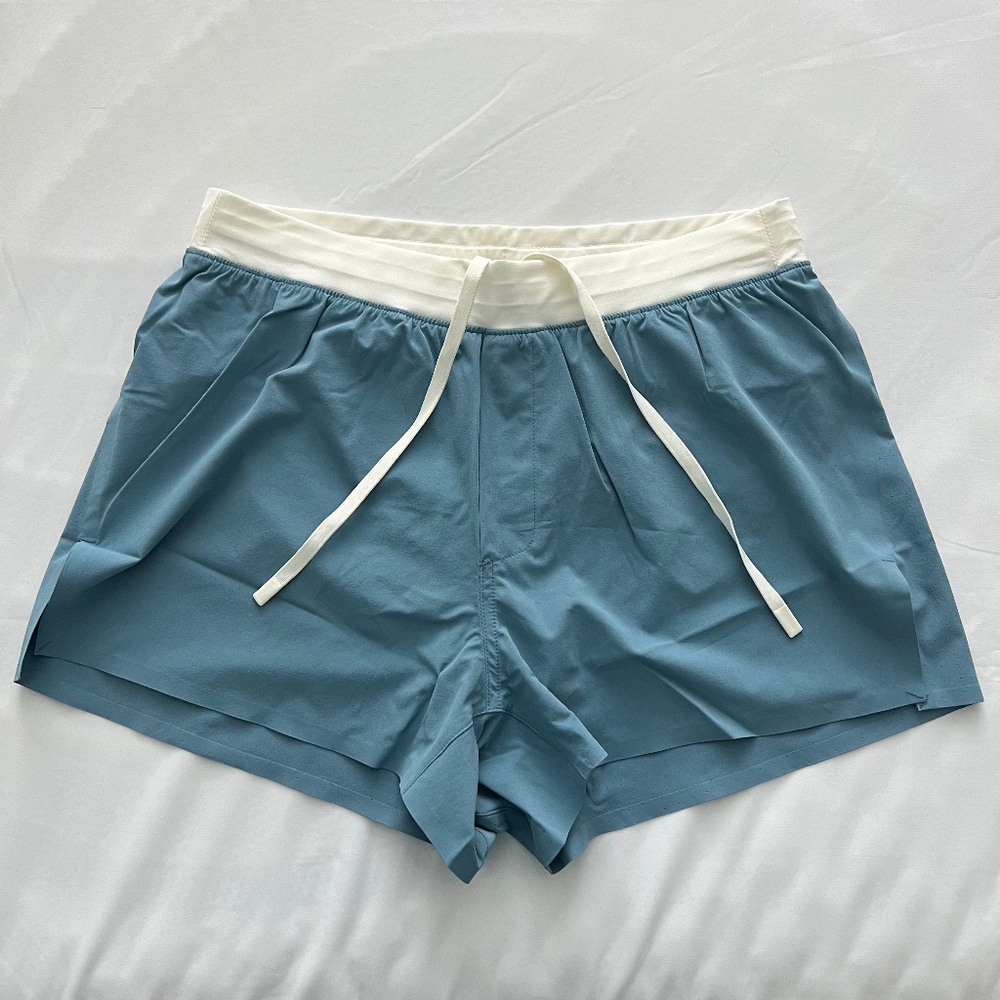 Ten Thousand Distance Short, Blue 3" Small